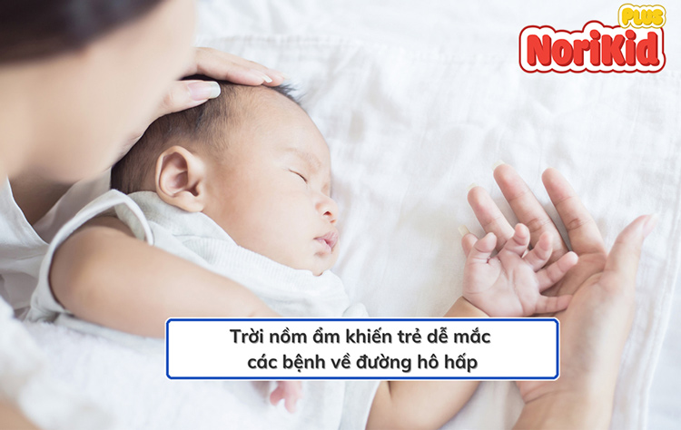 1. Tại sao thời tiết nồm ẩm lại khiến bé dễ ốm? 1